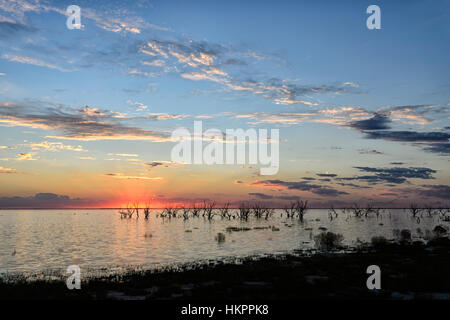 Coucher du soleil sur le lac Menindee, New South Wales, Australie Banque D'Images