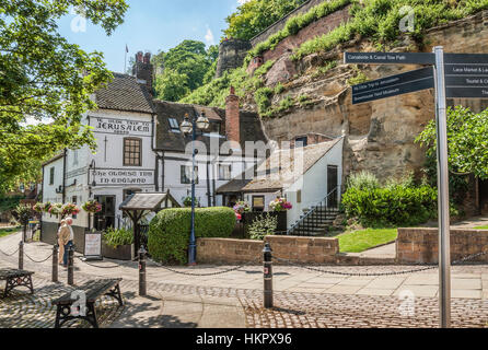 Ye Olde Trip to Jerusalem à Nottingham est l'une des 20 maisons publiques (y compris Ye Olde Salutation Inn et le Bell Inn également à Nottingham) Banque D'Images