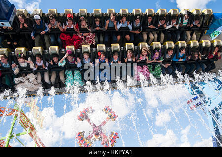 La foire de Séville (officiellement feria de abril de Sevilla, 'Seville Foire d'avril') se tient dans la capitale andalouse Séville. Banque D'Images