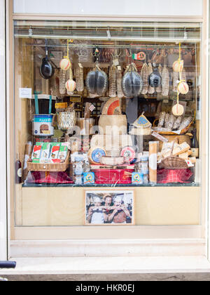 Produits typiques italiens food store Banque D'Images