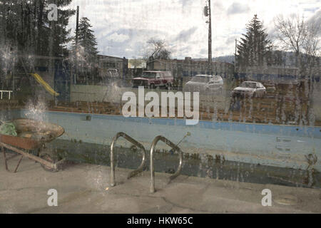 Moscou, New York, USA. 17 novembre, 2016. Le centre communautaire à l'Syringa Mobile Home Park a été fermé et la piscine qui était autrefois utilisé par les résidents a été condenmed. Credit : Crédit : /ZUMA Wire/Alamy Live News Banque D'Images