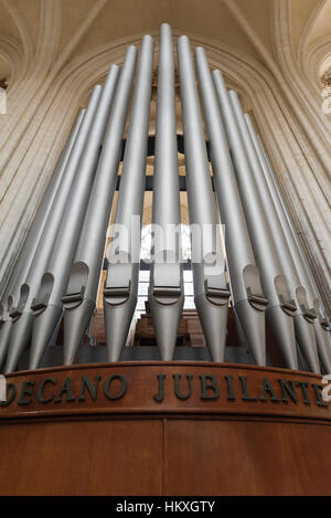 Tuyaux d'orgue Sint Pieterskerk. L'église St Pierre Leuven Belgique Banque D'Images