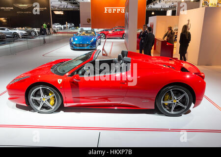 AMSTERDAM - 16 avril 2015 : Ferrari 458 Spider à l'AutoRAI 2015. La 458 a remplacé la Ferrari F430 en 2009 et est maintenant remplacé par la Ferrari 488 G Banque D'Images