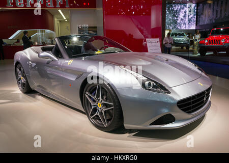 Francfort, Allemagne - Sep 16, 2015 : Ferrari California T sports car présenté à l'IAA 2015. Banque D'Images