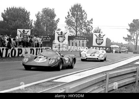 1970 Chuck Parsons Ferrari 312P Le Mans 24 Heures dnf David Hobbs GO Porsche 917 dnf GG Banque D'Images