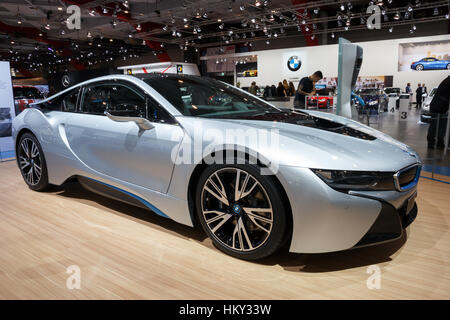 Bruxelles - 12 jan 2016 : BMW i8 plug-in hybride de voiture de sport en exposition au salon de l'Automobile de Bruxelles. Banque D'Images