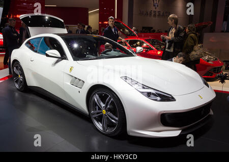 Genève, Suisse - 1 mars 2016 : Ferrari GT C4Lusso illustré à la 86e International Salon Automobile de Genève à Palexpo, Genève. Banque D'Images