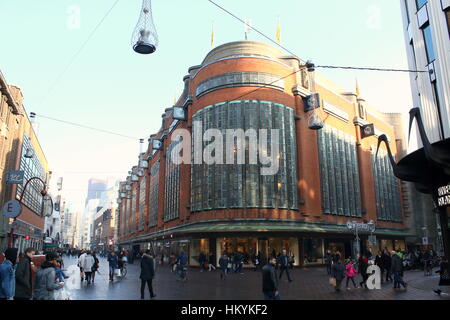 Grand magasin De Bijenkorf, Wagenstraat & Grote Markstraat, Den Haag/La Haye, Pays-Bas, 1920, Amsterdam style école Banque D'Images