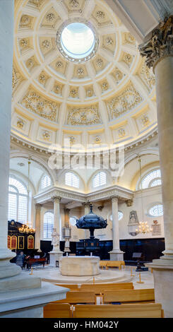Intérieur de St Stephen Walbrook Curch dans la ville de Londres, Royaume-Uni Banque D'Images