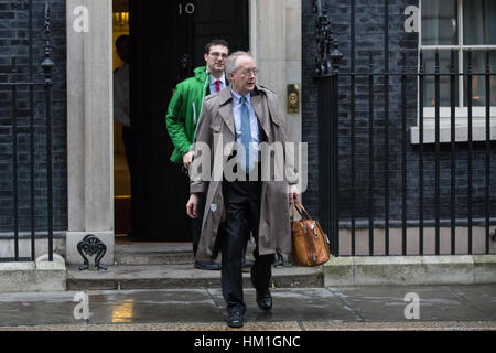 Londres, Royaume-Uni. 31 janvier, 2017. Myron Ebell, le changement climatique controverse sceptique et conseiller du président Donald Trump qui a mené son équipe de transition pour l'Environmental Protection Agency (EPA) jusqu'à sa récente inauguration, feuilles 10, Downing Street, à la suite d'une réunion. Credit : Mark Kerrison/Alamy Live News Banque D'Images