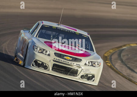 Avondale, USA. Jan 31, 2017. Kyle Larson prendre son Chip Ganassi Racing Chevrolet à travers les virages durant une pratique à l'essai d'ouverture de Phoenix à Phoenix International Raceway à Avondale, Arizona. Crédit : Walter G Arce Sr Asp Inc/ASP/ZUMA/Alamy Fil Live News Banque D'Images