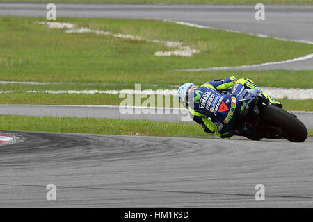 Sepang, en Malaisie. 1er février 2017. Valentino Rossi de l'Italie et Movistar Yamaha MotoGP en action durant les essais pré-saison MotoGP à Sepang 2017 Circuit International de Sepang en Malaisie, le 01 février 2017 Crédit : marco iorio/Alamy Live News Banque D'Images