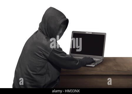 Portrait de l'homme avec masque hacker à dos en tapant sur un ordinateur portable isolé sur fond blanc 24 Banque D'Images