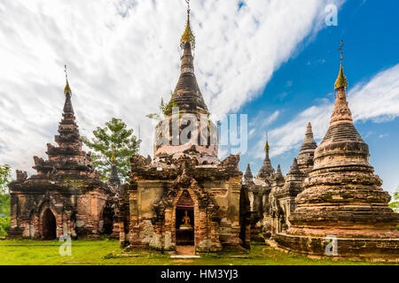 Ruines de l'ancien royaume d'Ava, Amarapura état Mandalay Myanmar (Birmanie) Banque D'Images