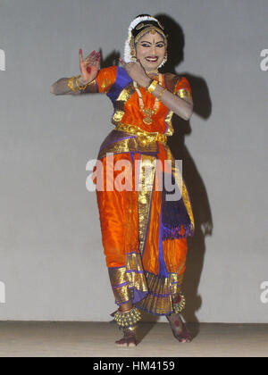 Le bharata natyam performer pendant Onam festival, Trivandrum, Kerala, Inde Banque D'Images