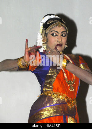 Le bharata natyam performer pendant Onam festival, Trivandrum, Kerala, Inde Banque D'Images