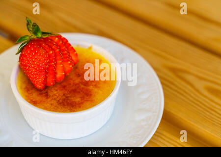 Pudding à la fraise Banque D'Images