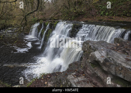 Sgwd y Pannwr, chute de la Fuller, sur Afon Mellte, Ystradfellte, quatre cascades, Brecon Beacons. Banque D'Images