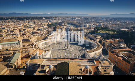 Vue de Rome à partir de la coupole de la Basilique St Pierre, de l'Italie, Rome, Vatican Banque D'Images