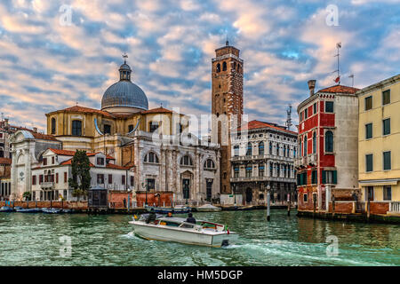Italie Vénétie Venise Canal Grande Eglise de San Geremia et le palais Labia Banque D'Images