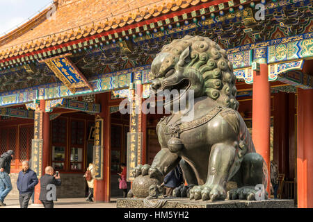 Garde lion, Summer Palace, Beijing, République populaire de Chine, l'Asie Banque D'Images