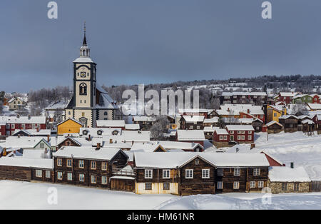 Une vue d'hiver au Patrimoine Mondial de l'Unesco ville minière de Røros cuivre, Norvège Banque D'Images