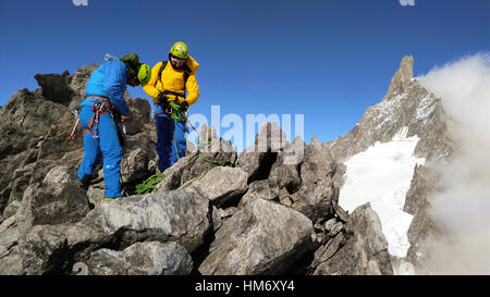 Deux Alpinistes sur l'arête Marbree Banque D'Images