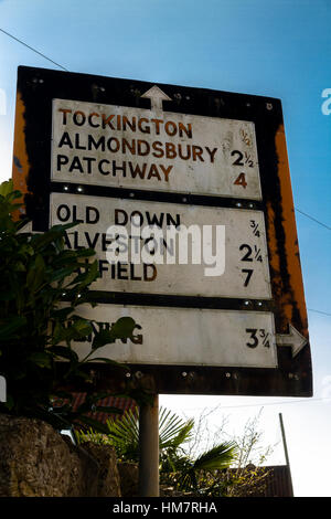 Vintage road sign comité pré-worboys près de Bristol sur le Royaume-Uni. Banque D'Images