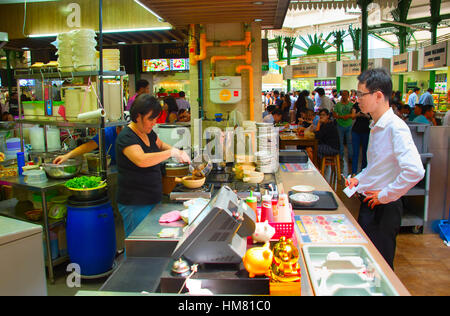 Street food restaurant chinois. Marché de Singapour Banque D'Images