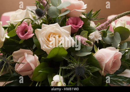 Mariage Fleurs - arrangements de table Banque D'Images