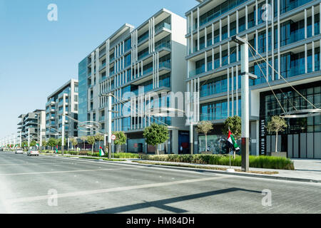 DUBAI - Novembre 08, 2016 : LUMAS Dubaï ville à pied. Nouvelle partie moderne de la ville de Dubaï. Ville à pied n'est pas sans rappeler des rues de style européen. Banque D'Images