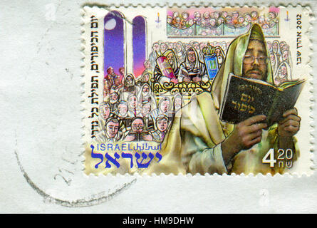 GOMEL, BÉLARUS, 1 février 2017, de timbres en Israël montre image de la lecture de la Torah Rabbi, vers 2012. Banque D'Images