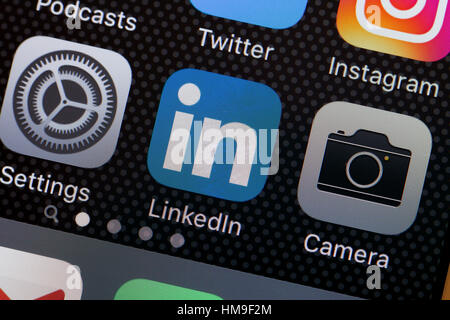 LinkedIn (liée à l'icône de l'application) sur l'iPhone l'écran - USA Banque D'Images