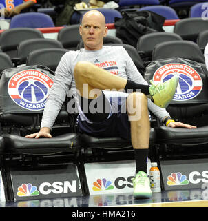 Washington, United States. 06Th Feb 2017. Washington Wizards développement du joueur l'entraîneur adjoint, David Adkins pendant une session de formation à Washington, USA, le 31 janvier 2017. Crédit : David Svab/CTK Photo/Alamy Live News Banque D'Images