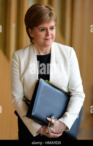 Edinburgh, Ecosse, Royaume-Uni. 2e Février, 2017. Nicola Sturgeon sur la façon de Premier Ministre Questions au parlement écossais, l'avant de l'étape cruciale 1 budget débat plus tard dans la journée, le Crédit : Ken Jack/Alamy Live News Banque D'Images