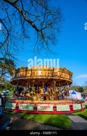 Merry-Go-Round traditionnelle à une foire de Noël à Sussex Banque D'Images