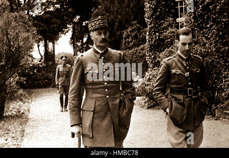 Le général Giraud, Français capturés au cours de sa promenade quotidienne. Allemagne, ca. 1940-1941. Banque D'Images