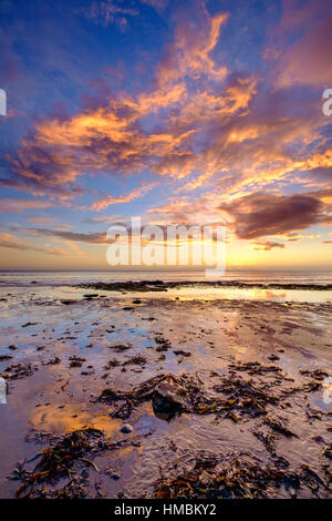 Lever du soleil à Robin Hood's Bay, North Yorkshire, Angleterre Banque D'Images