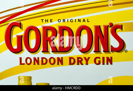 Kiev, Ukraine - Juin 05, 2011 : l'Original Gordon's London Dry Gin bottle label macro dans Kiev, Ulraine. Banque D'Images