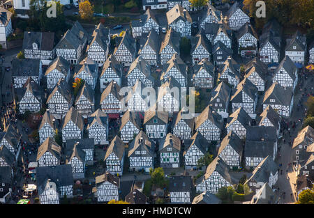 Maisons à colombages, Alter Vacances, centre historique, vue aérienne, Freudenberg, Rhénanie du Nord-Westphalie, Allemagne Banque D'Images