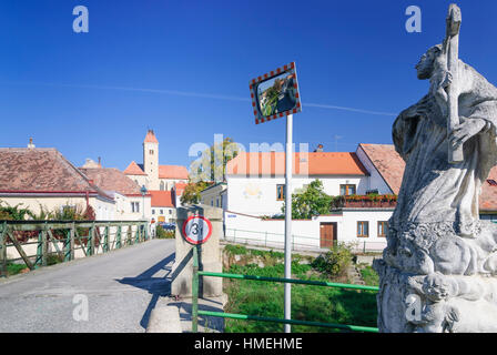 Pulkau : Pont sur stream Pulkau, Église de la Bienheureuse Vierge Marie, Weinviertel, Niederösterreich, Basse Autriche, Autriche Banque D'Images