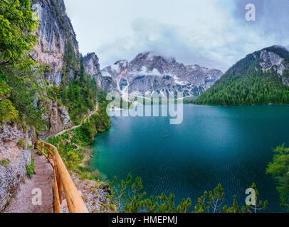 Entre les montagnes du lac Banque D'Images