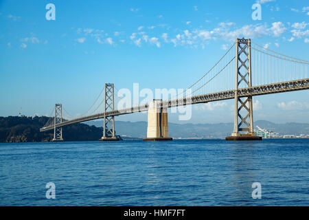 L'île au trésor et San Francisco-Oakland Bay Bridge, San Francisco, California USA Banque D'Images