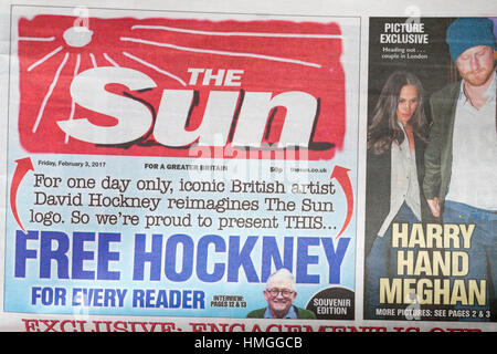 Pour une seule journée célèbre l'artiste britannique David Hockney réinvente le logo Sun - nouveau logo temporaire sur le journal Sun Banque D'Images