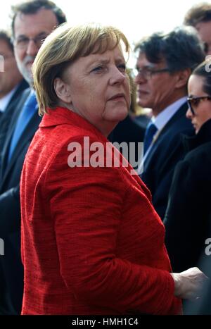 La Valette, Malte. 3, 2017. La chancelière allemande, Angela Merkel, les visites de jardins Barrakka au cours de l'Union européenne sommet informel de La Valette, Malte, le 3 février 2017. Credit : Jin Yu/Xinhua/Alamy Live News Banque D'Images