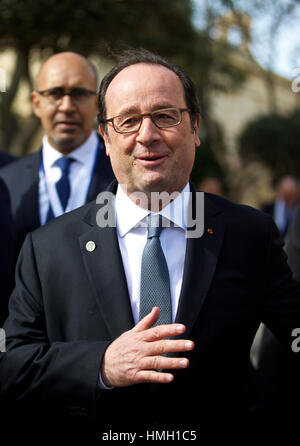 La Valette, Malte. 3, 2017. Le Président français François Hollande visite le jardins Barrakka au cours de l'Union européenne sommet informel de La Valette, Malte, le 3 février 2017. Credit : Jin Yu/Xinhua/Alamy Live News Banque D'Images