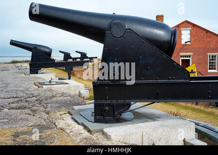 Vue en gros de gros canons d'un fort mur, Ft. Clinch, Amelia Island, Floride Banque D'Images