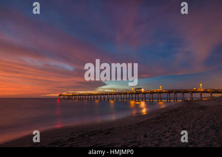 Coucher de soleil sur le golfe du Mexique à l'Embarcadère de Venise Venise en Floride Banque D'Images