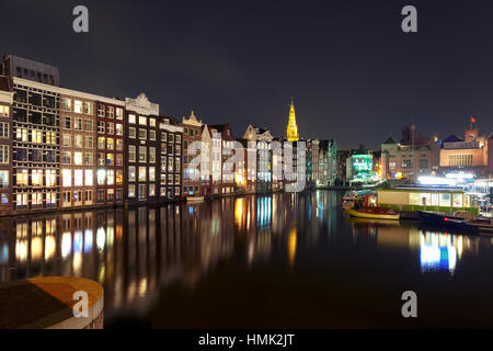 Nuit Amsterdam maisons typiques, Pays-Bas Banque D'Images