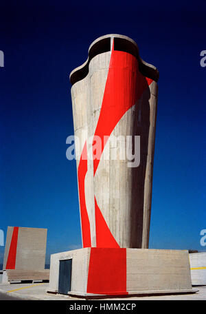 Illustration de Felice Varini à UNITE D'Habitation à Marseille en Provence en France. Bâtiment brutaliste par Le Corbusier Banque D'Images